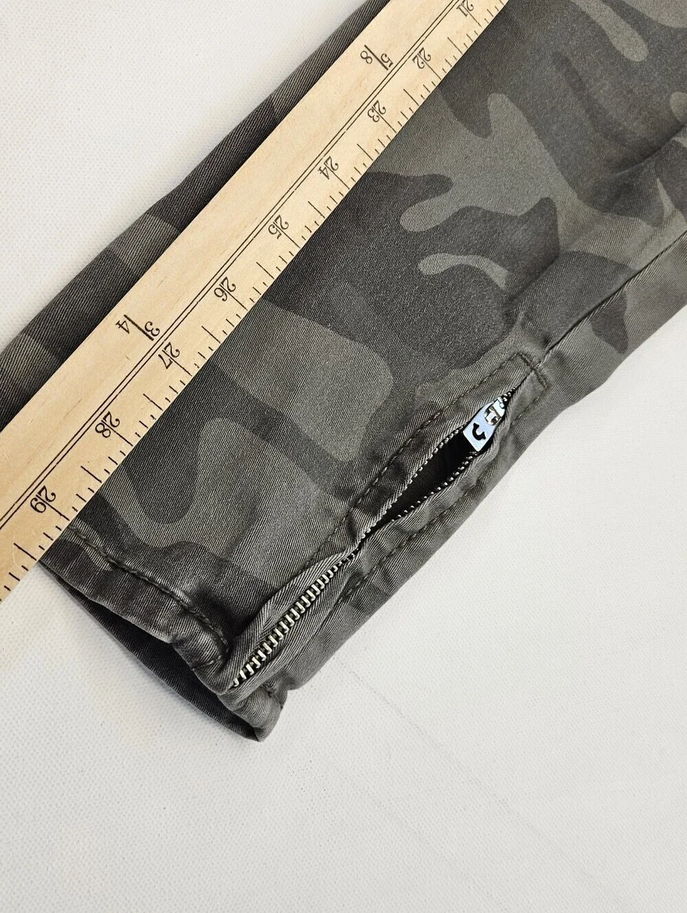 True Religion Green Camo Super Skinny Jeans Pants Size 28 Zipper Ankle Low Rise